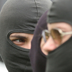 POLIGONUL TUNARI - POLITIE - ARMAMENT - STEVEN SEGAL POLIGONUL TUNARI - POLITIE - ARMAMENT - STEVEN SEGAL