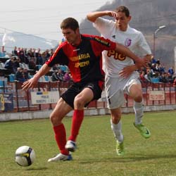 04 stire 1 min lupeni