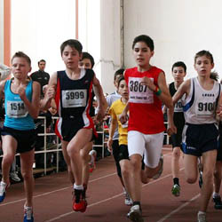11 x 1 atletii hunedoreni nu s-au simtit tocmai in largul lor pe pistele sintetice de la Bucuresti