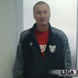 11 x 1 daniel huza a ramas fidel clubului la care a cunoscut consacrarea, desi acum acesta traverseaza o perioada grea