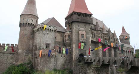 02 Festivalul Medieval Castelul Huniazilor HUNEDoara 11.08.2006 (130)