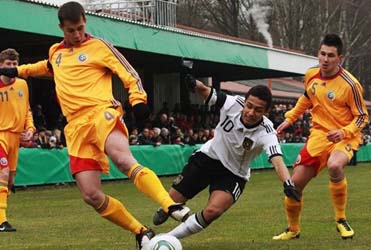 11 x 1 marius mares (nr. 4) va fi acompaniat de acum la nationala de colegul sau Vlad Tudorache.jpg