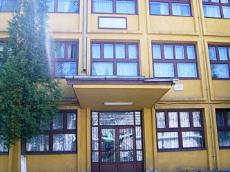 02 liceul teoretic lupeni