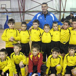 11 x 2 componentii echipei de pitici a echipei CFR Simeria