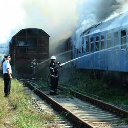 03 vagon incendiat Simeria