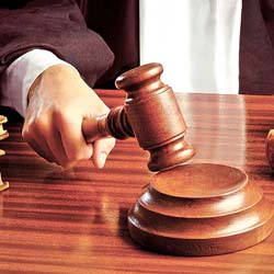 03 ciocan_judecator_2_shutte