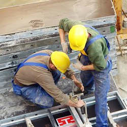 04 muncitori_constructii