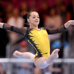 11 x 1 larisa iordache este promovata cu orice risc de antrenorii belu si bitang