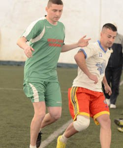 11 x 2 anonimii au tinut ion sah lidera