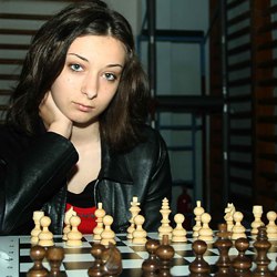 11 x 1 Daria Visanescu 8404