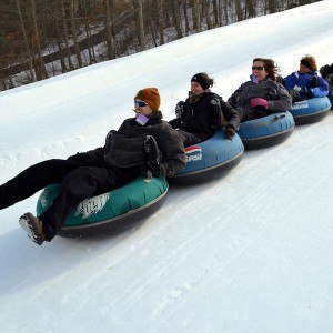 07 Linking-Up-Tubes-Vertical-Descent-Tubing-Park-At-Snow-Trails 2