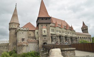 4 castelul corvinilor (1)