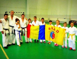 11 stire 2 empi brad