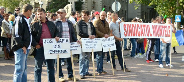 05 protest sindicatul Muntele 34