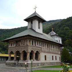 Mănăstirea Lainici - Biserica veche (GJ-II-m-B-09254)