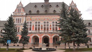 CONSILIUL-JUDETEAN-PREFECTURA-DEVA-16-794x448