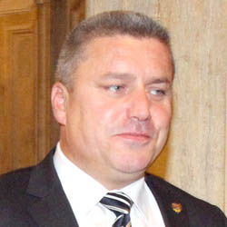 Membrii comisiei parlamentare privind proiectul Rosia Montana s-au intrunit, luni 23 Septembrie 2013, la Palatul Parlamentului.
