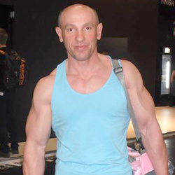 11 Adrian Piper Jandarmi