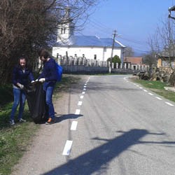 04 elevi ecologizare Ilia curatenie (11)