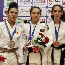 11 x 1 mihaela kiss podium