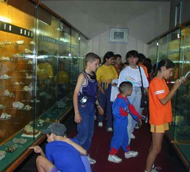 34-Copii-in-vizita-la-Muzeul-Aurului-din-Brad