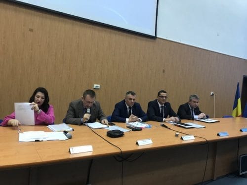 Războiul dintre primar şi viceprimarul PSRo din municipiul Deva devine tragi-comic. OANCEA N-A REUŞIT SĂ-L DEBARCE PE MAREŞ!