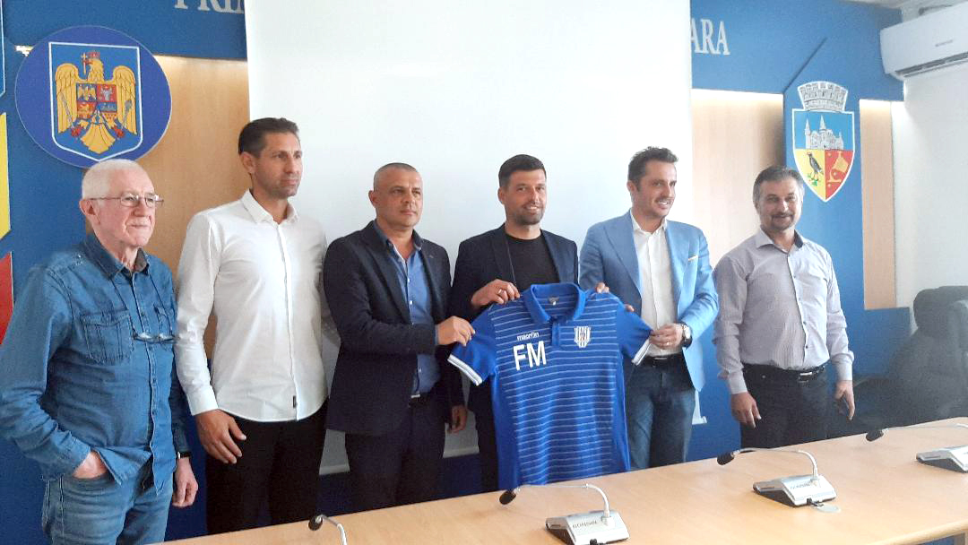A fost prezentat noul antrenor al CS Hunedoara