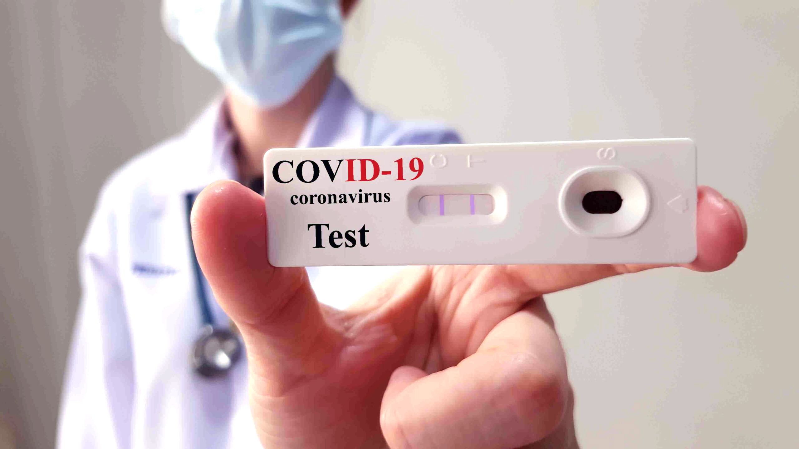 Scade, scade, numărul de îmbolnăviri de Covid