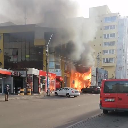 Incendiu lângă Piața Centrală din Deva
