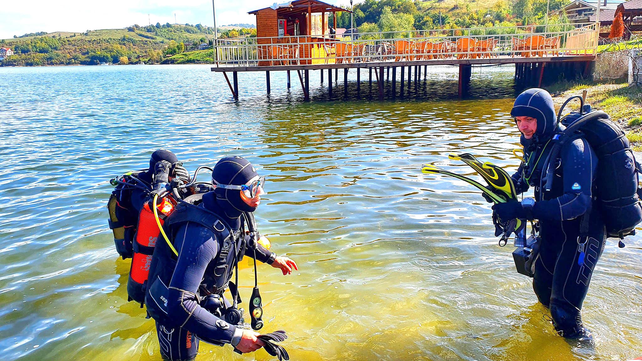 Scenarii periculoase, antrenamente spectaculoase şi scopuri îndeplinite pentru scafandrii