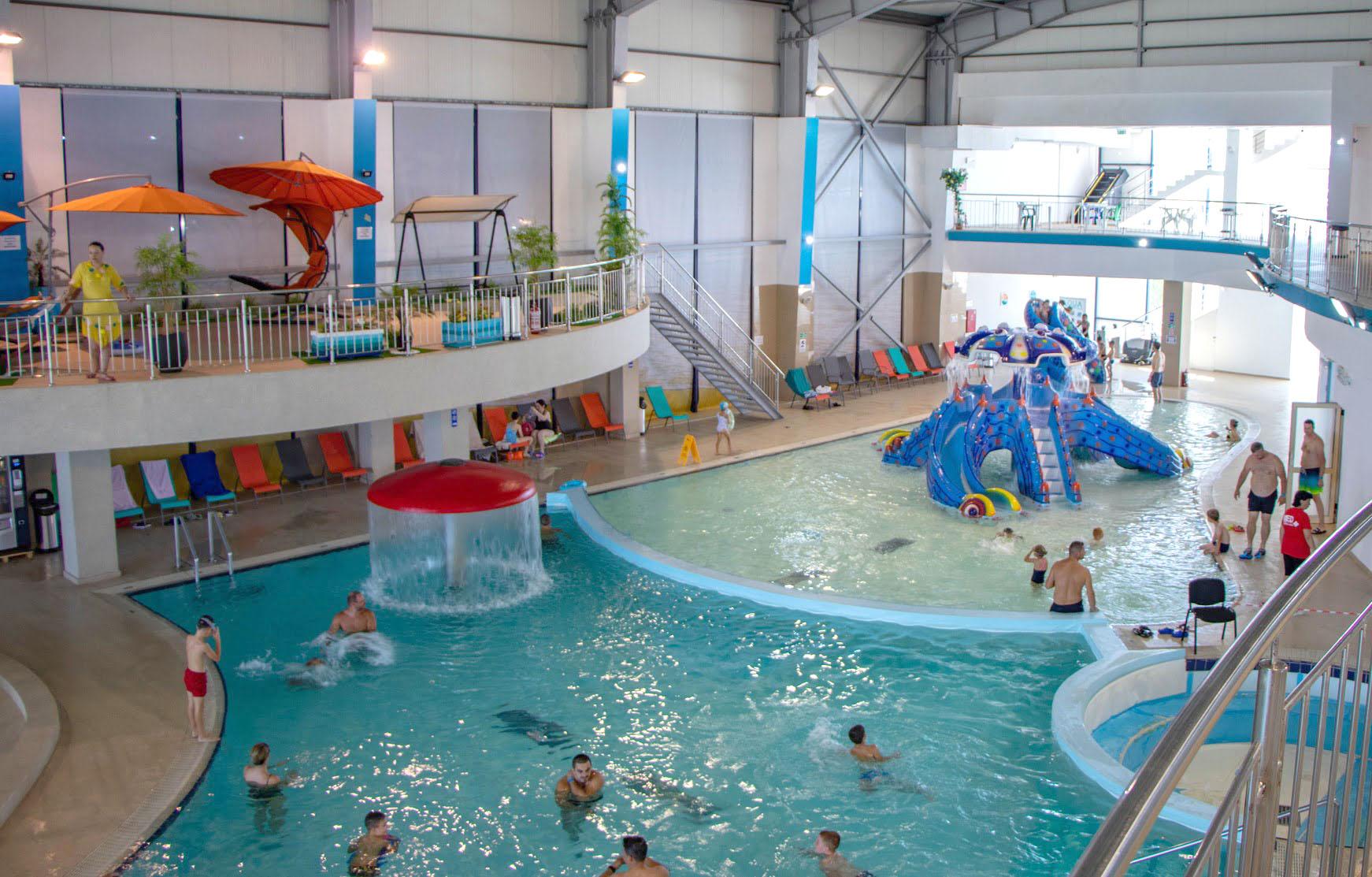 Complexul acvatic Aqualand Deva e din nou pe val