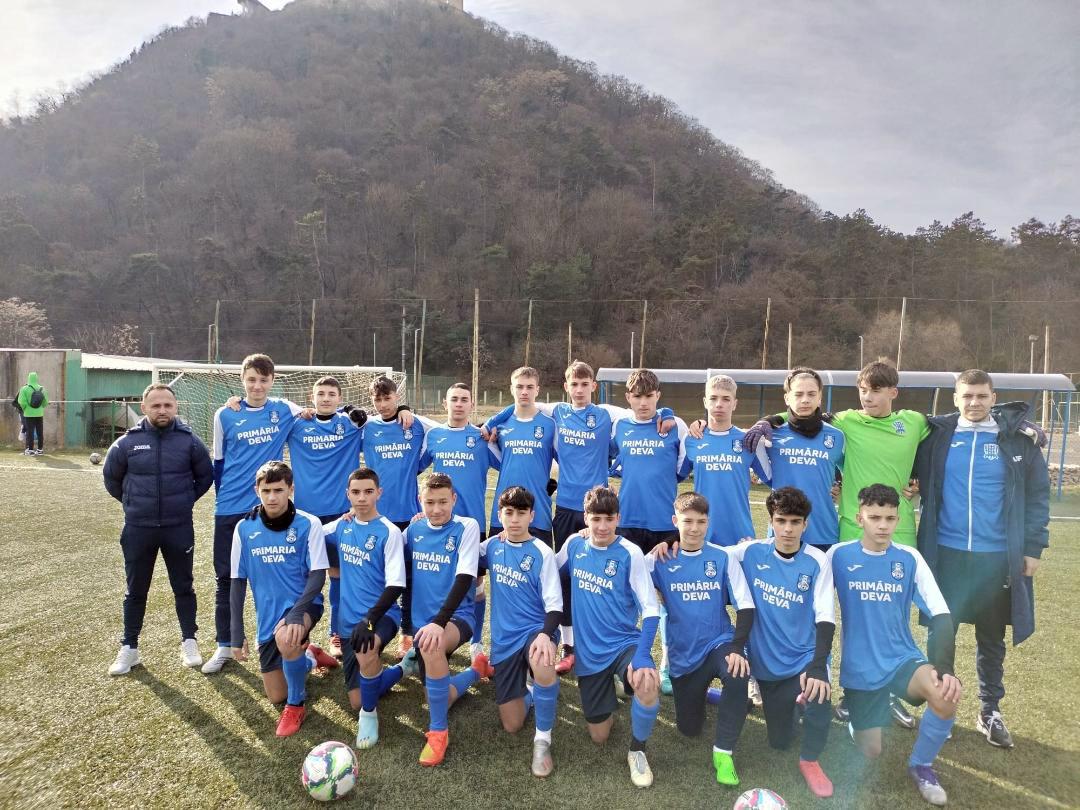 FOTBAL. Juniorii de la Deva pregătesc returul competițiilor