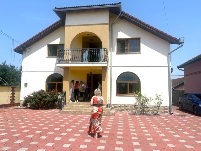 Prefectul a vrut să-i scoată pe seniori din azil, dar a fost refuzat. Poate face apel