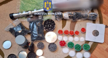 Percheziții în Lupeni, Petroșani și Petrila: arme, muniție și materii explozive ridicate de polițiști