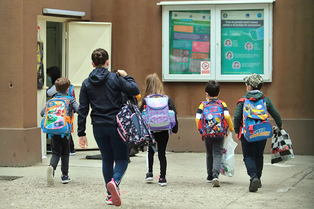 Patru unităţi de învăţământ vor fi reorganizate în județ